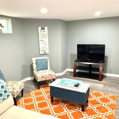 Semi Private Cozy Studio Near Downtown.